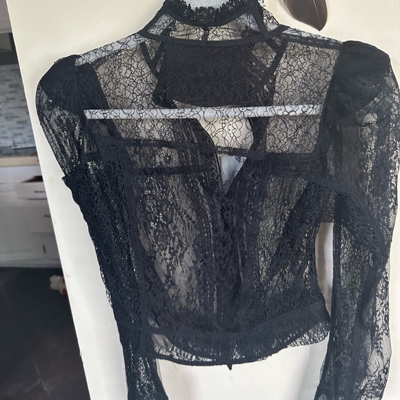 Beauty's top by Bryon Lars 2/4 runs like a 4 - Picture 2 of 4